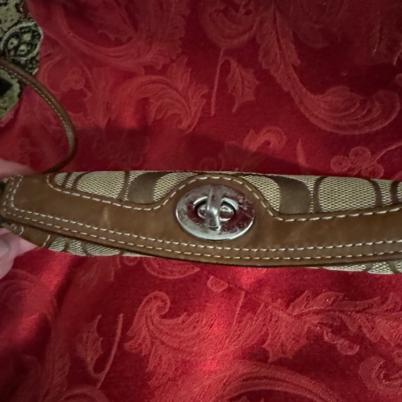 Coach Twist Open Wristlet Brown 7”x4” Good Condition - Picture 2 of 9